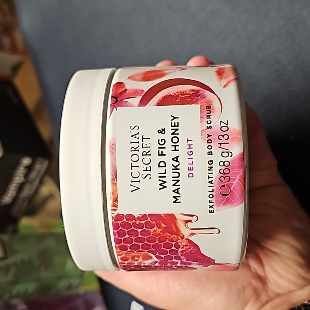 Victoria's Secret Wild Fig & Manuka Honey New Sealed